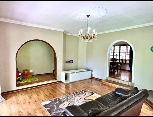 4 BEDROOM HOUSE FOR SALE IN CLARENDON